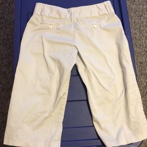 Maurices Khaki Capri Pants